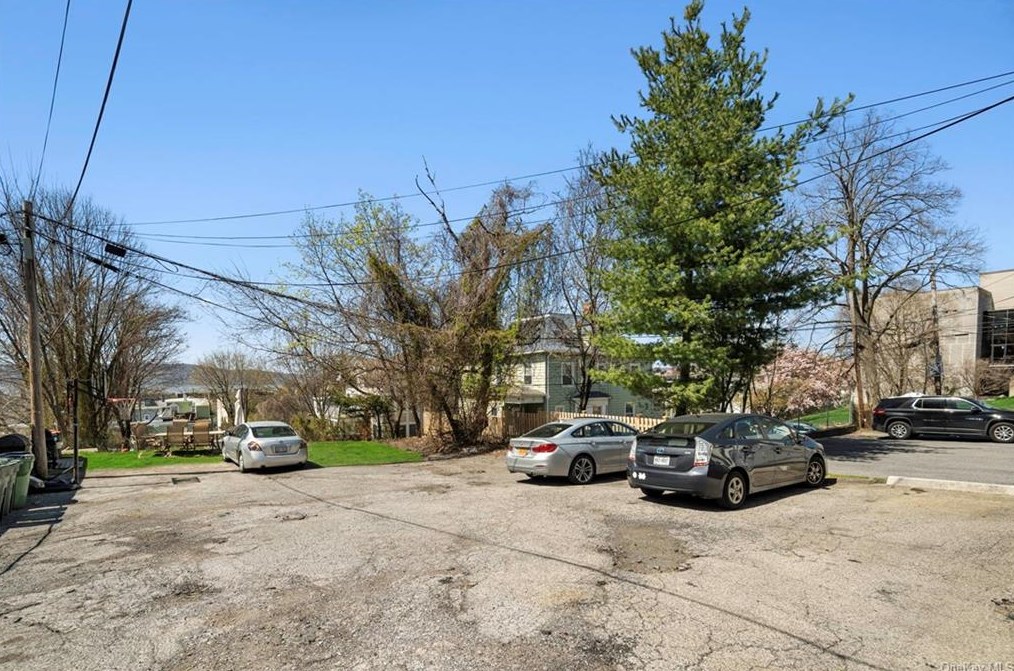 99 Broadway, North Tarrytown NY  10591-3231 exterior