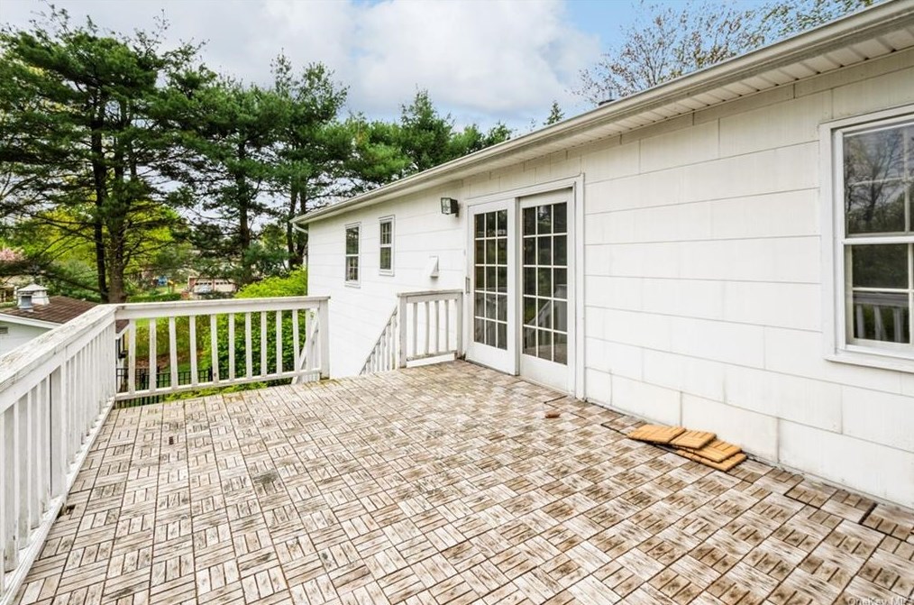 57 Clarkstown Rd, New City NY  10956-1226 exterior
