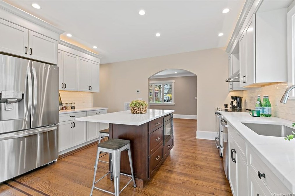 68 Grand St, Croton On Hudson NY  10520-2518 exterior