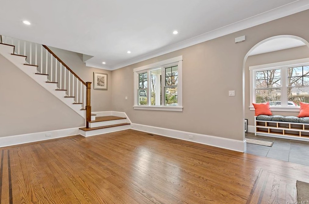 68 Grand St, Croton On Hudson NY  10520-2518 exterior