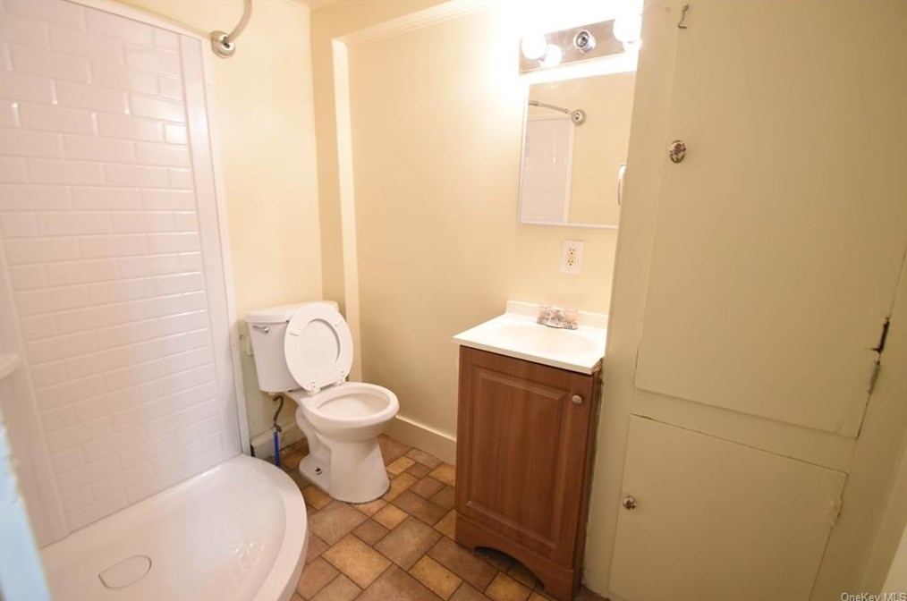 140 Front St, Port Jervis NY  12771-2602 exterior