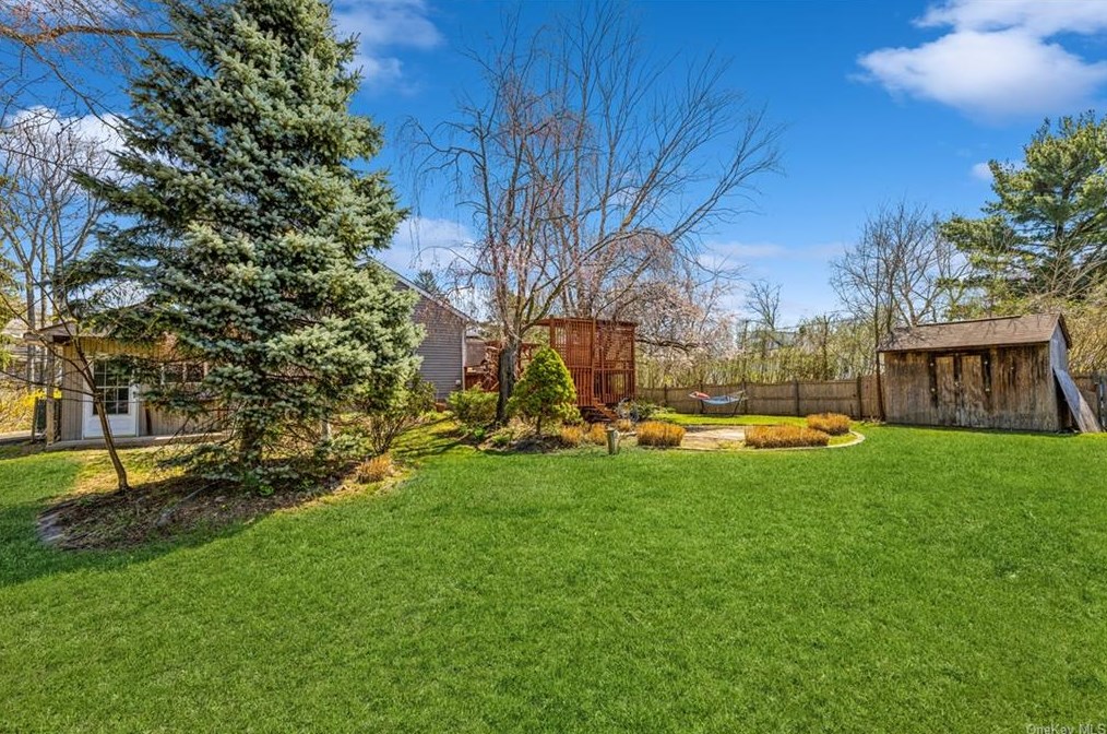 181 Ehrhardt Rd, Chestnut Ridge NY  10965-1930 exterior