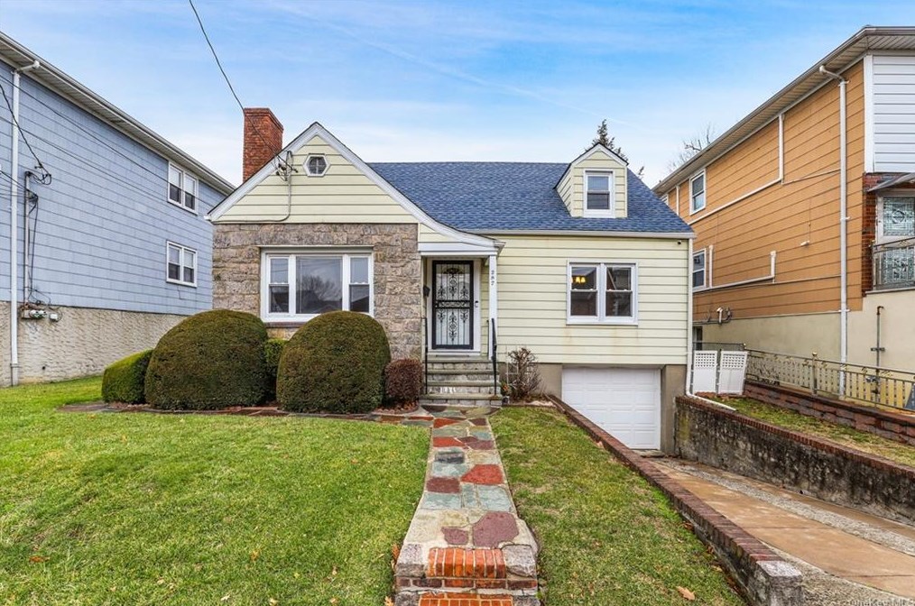 287 Kimball Ave, Yonkers NY  10704-3031 exterior