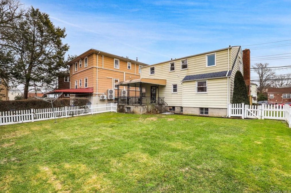 287 Kimball Ave, Yonkers NY  10704-3031 exterior