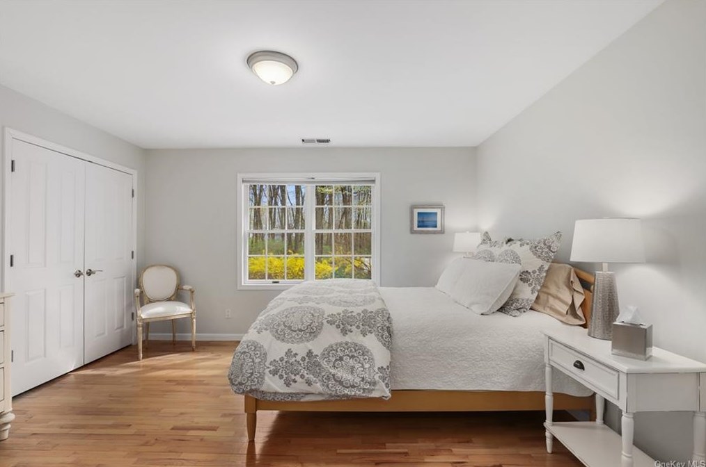 65 Brundige Dr, Goldens Bridge NY  10526-1413 exterior