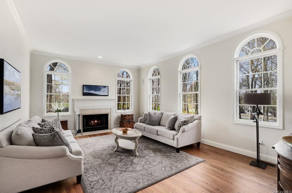 65 Brundige Dr, Goldens Bridge NY  10526-1413 exterior