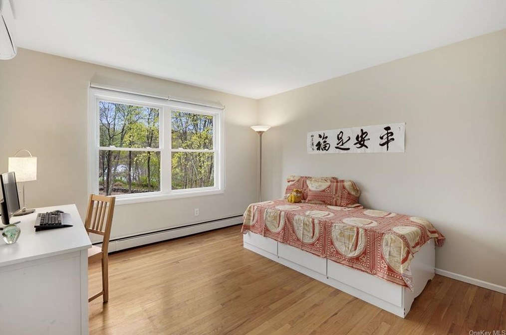 6 Cornwall Ct, Katonah NY  10536-2501 exterior