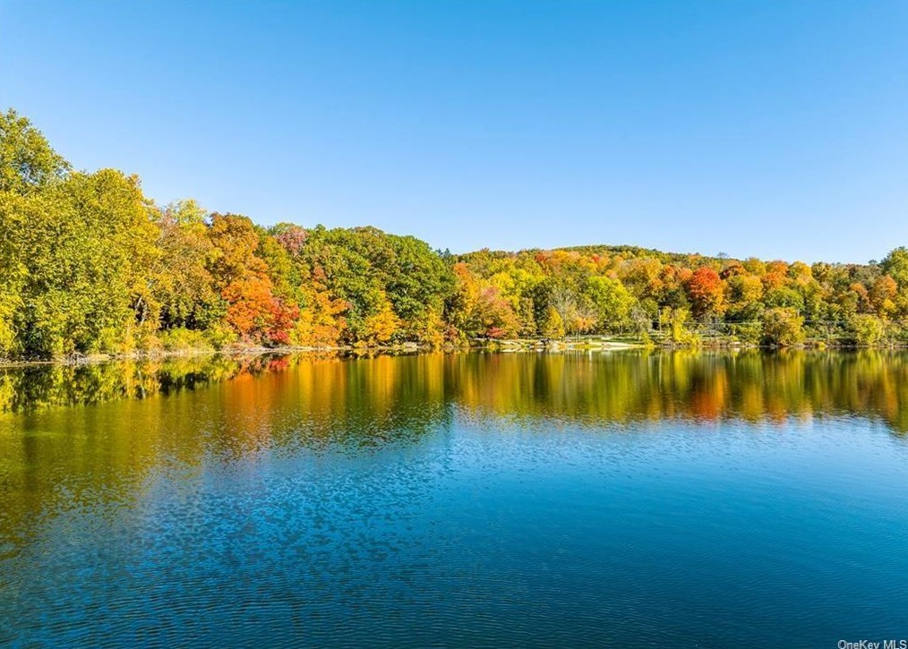 3103 Chelsea Cv, East Fishkill NY  12533-6930 exterior