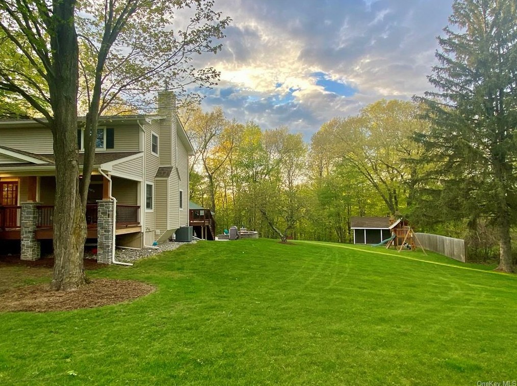 57 Clover Ridge Rd, Westtown NY  10998-3800 exterior