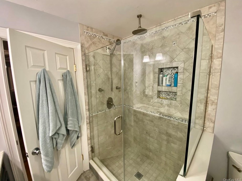 57 Clover Ridge Rd, Westtown NY  10998-3800 exterior