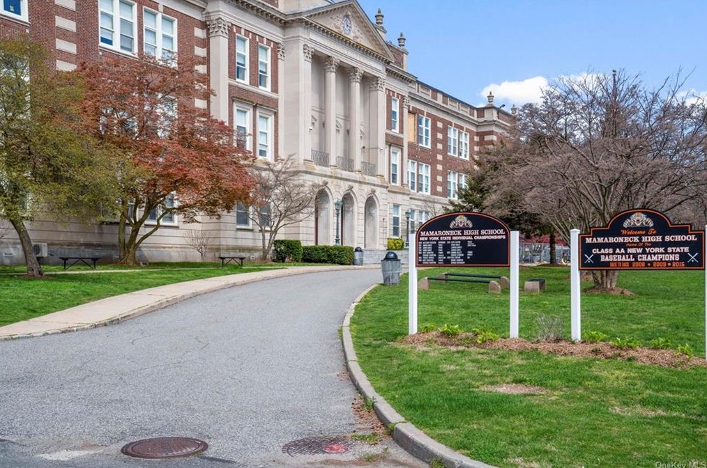 419 Warren Ave, Mamaroneck NY  10543-1332 exterior