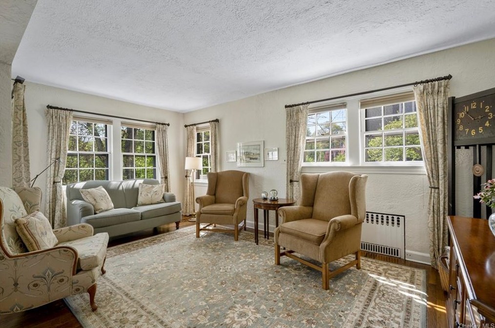 419 Warren Ave, Mamaroneck NY  10543-1332 exterior