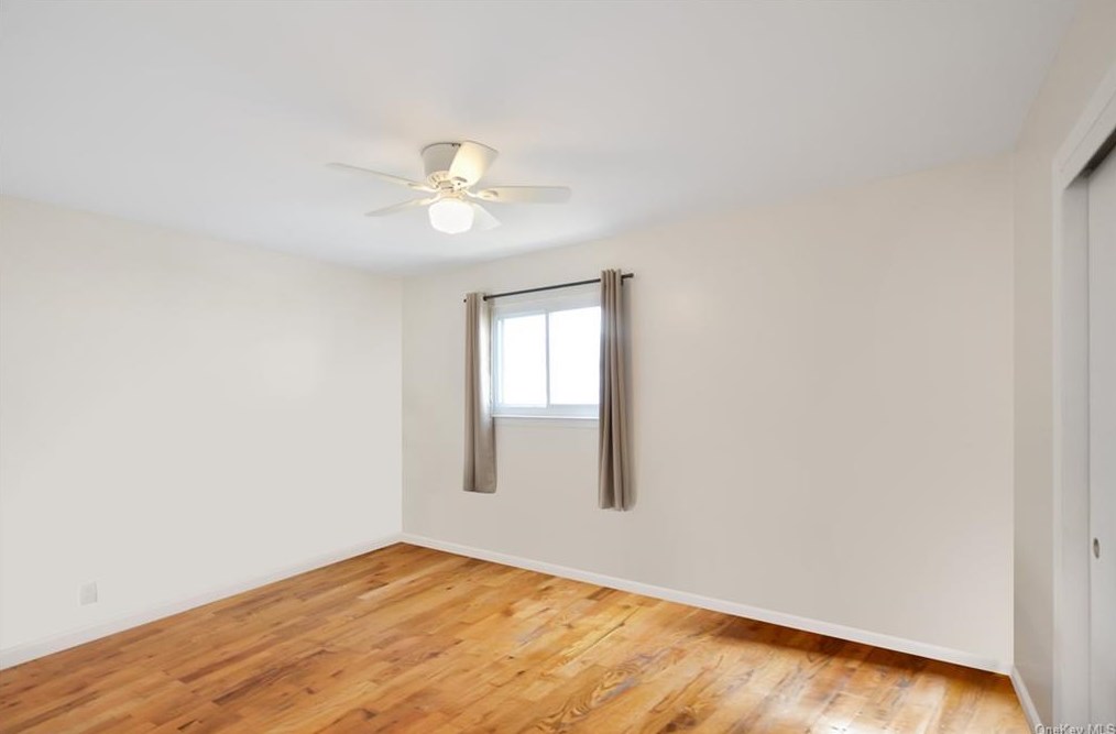 64 Elissa Ln, Yonkers NY  10710-1804 exterior