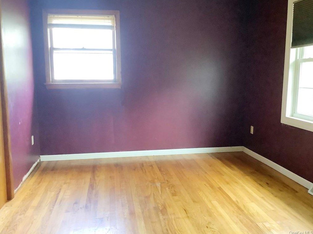 24 Faye Ave, Newburgh NY  12553-7708 exterior