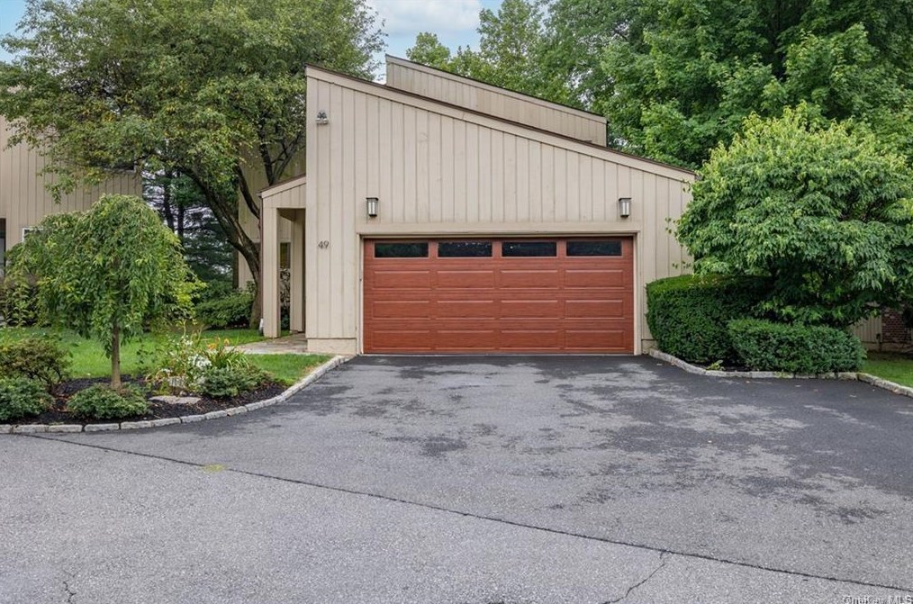 49 Talcott Rd, Rye Brook NY  10573-1420 exterior