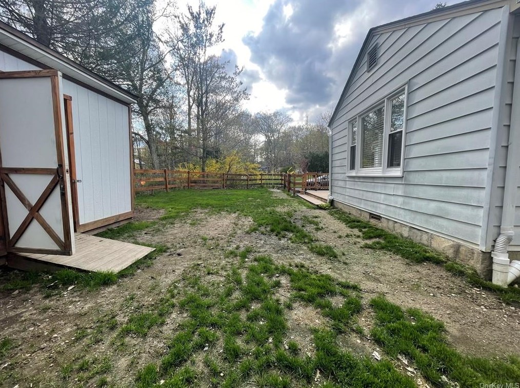 59 Arbutus Trl, Wurtsboro NY  12790-6601 exterior