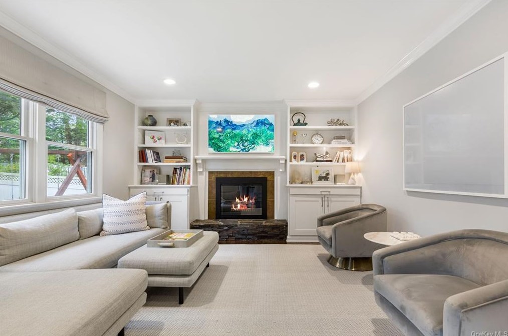 18 Harding Dr, Rye NY  10580-1313 exterior