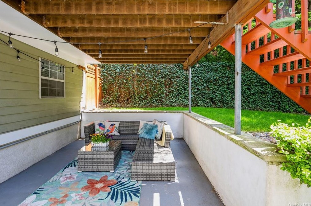 704 Louis St, Mamaroneck NY  10543-1728 exterior