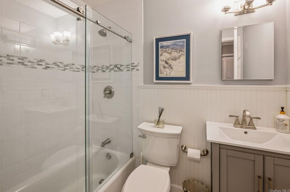 704 Louis St, Mamaroneck NY  10543-1728 exterior