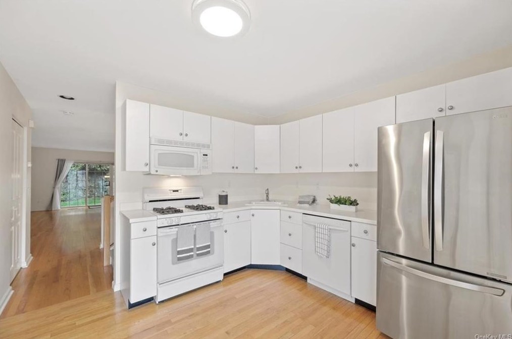 52 Deer Tree Ln, Briarcliff NY  10510-1751 exterior
