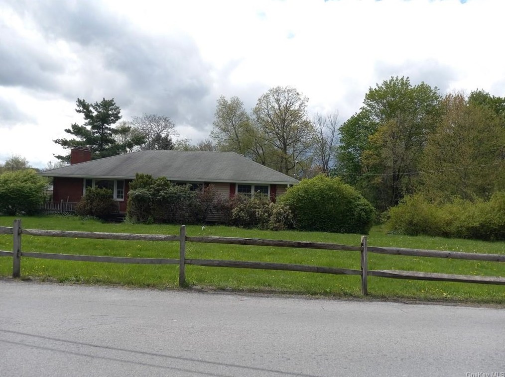 49 Conklingtown Rd, Chester NY  10918-1813 exterior