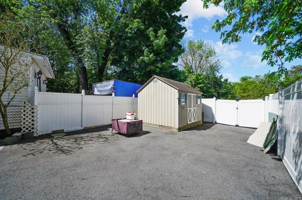 8 Orchard St, Haverstraw NY  10927-1111 exterior