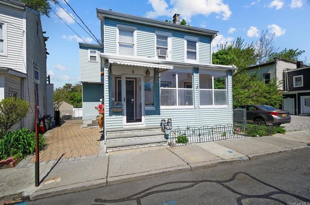 8 Orchard St, Haverstraw NY  10927-1111 exterior