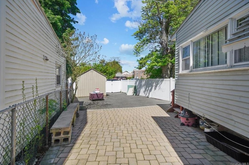 8 Orchard St, Haverstraw NY  10927-1111 exterior
