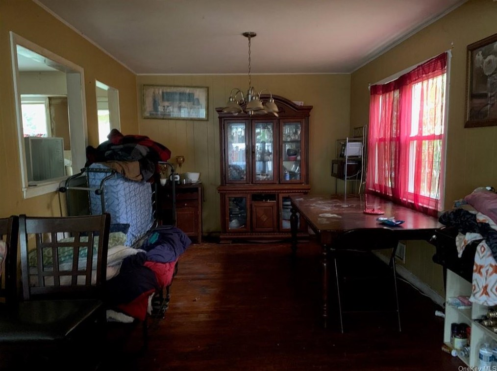 25 Trinity Ave, Chestnut Ridge NY  10977-3025 exterior