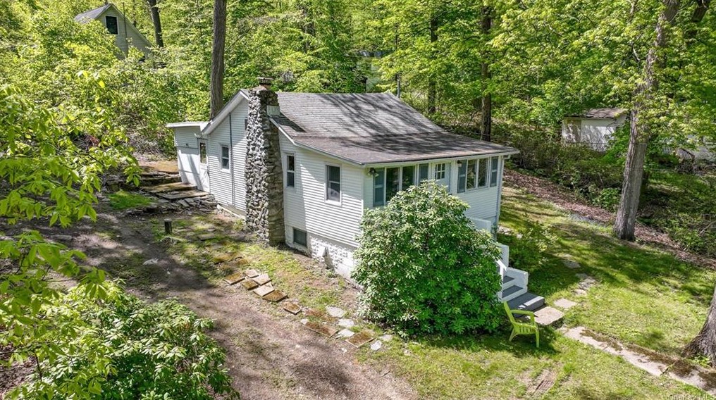 81 Sylvan Trl, Monroe NY  10950-6710 exterior