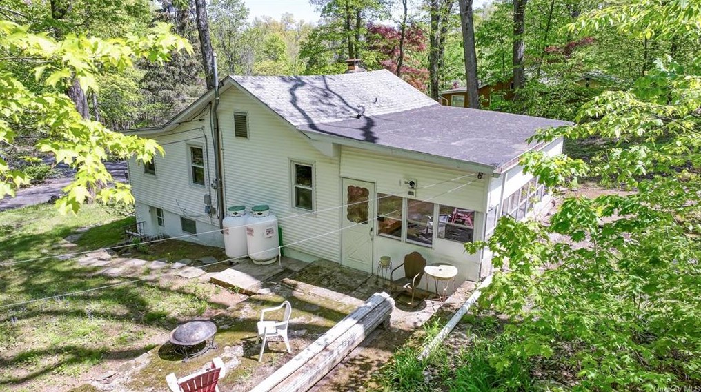 81 Sylvan Trl, Monroe NY  10950-6710 exterior