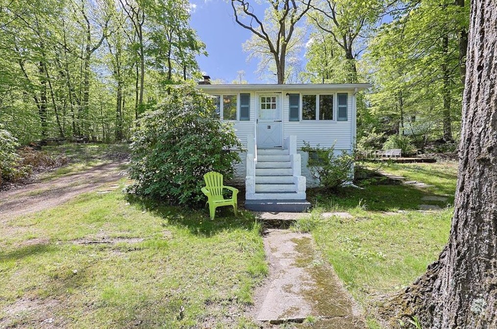 81 Sylvan Trl, Monroe NY  10950-6710 exterior