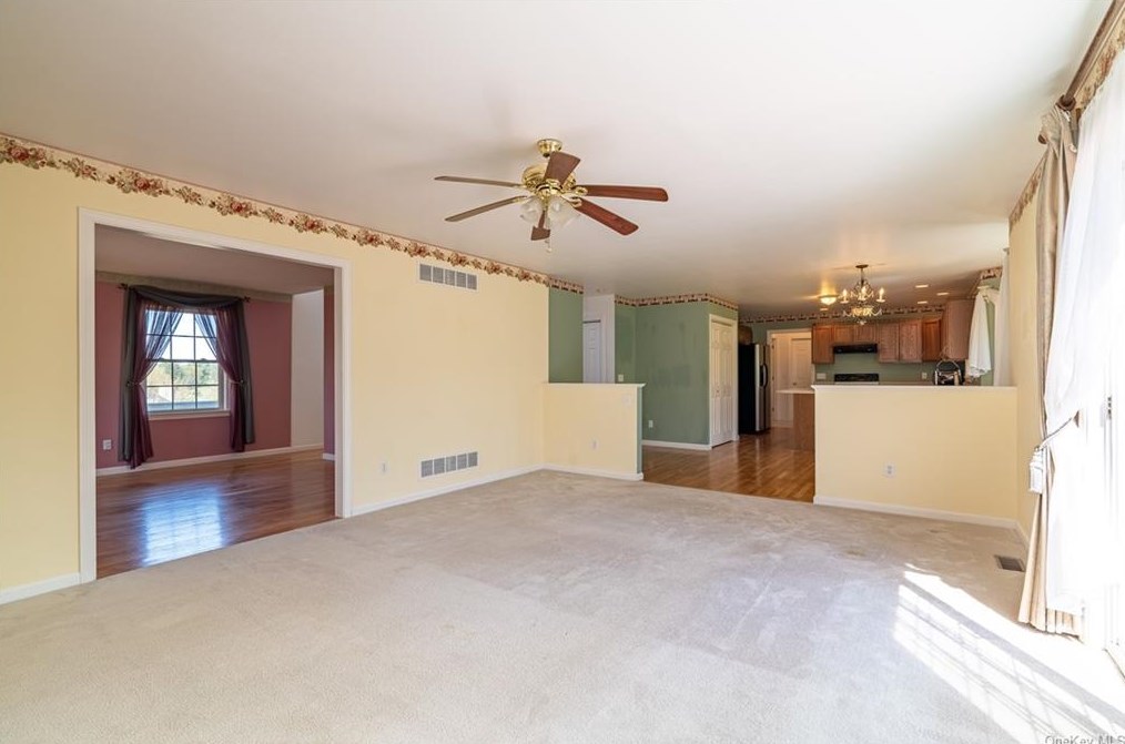 6 Rose Ct, La Grange NY  12540-6246 exterior