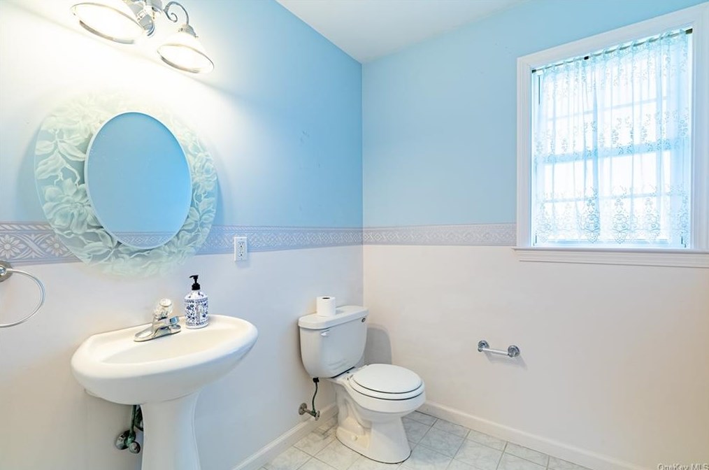 6 Rose Ct, La Grange NY  12540-6246 exterior