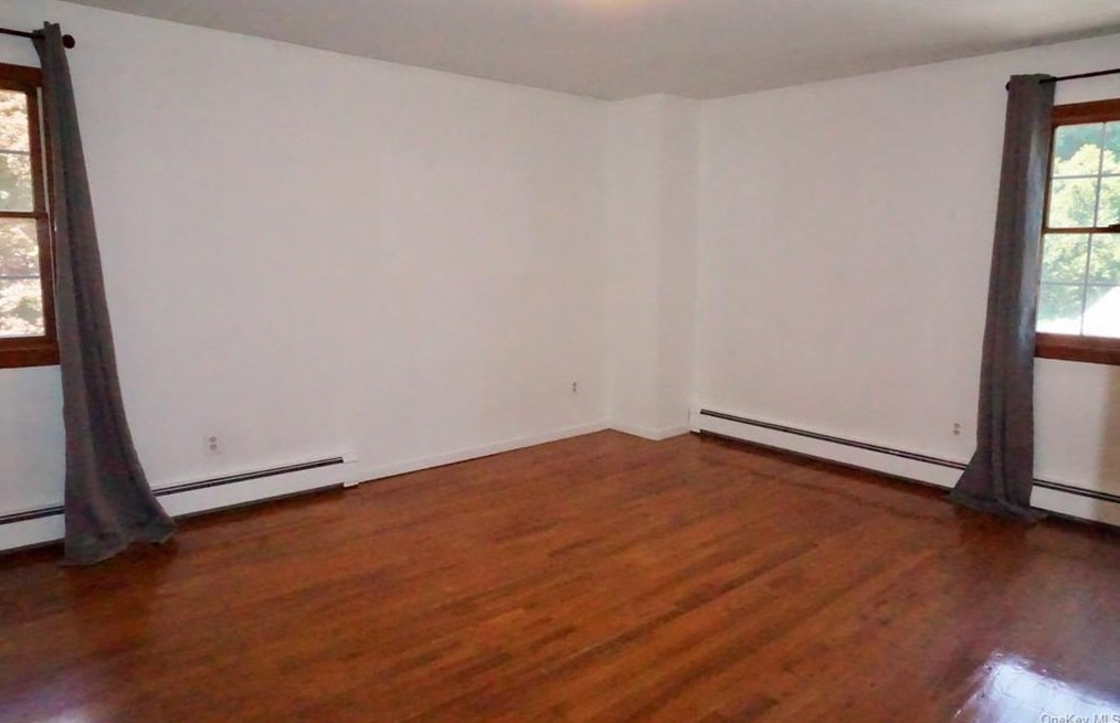 359 Sprain Rd, Yonkers NY  10710-3441 exterior