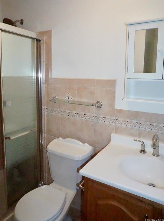 359 Sprain Rd, Yonkers NY  10710-3441 exterior