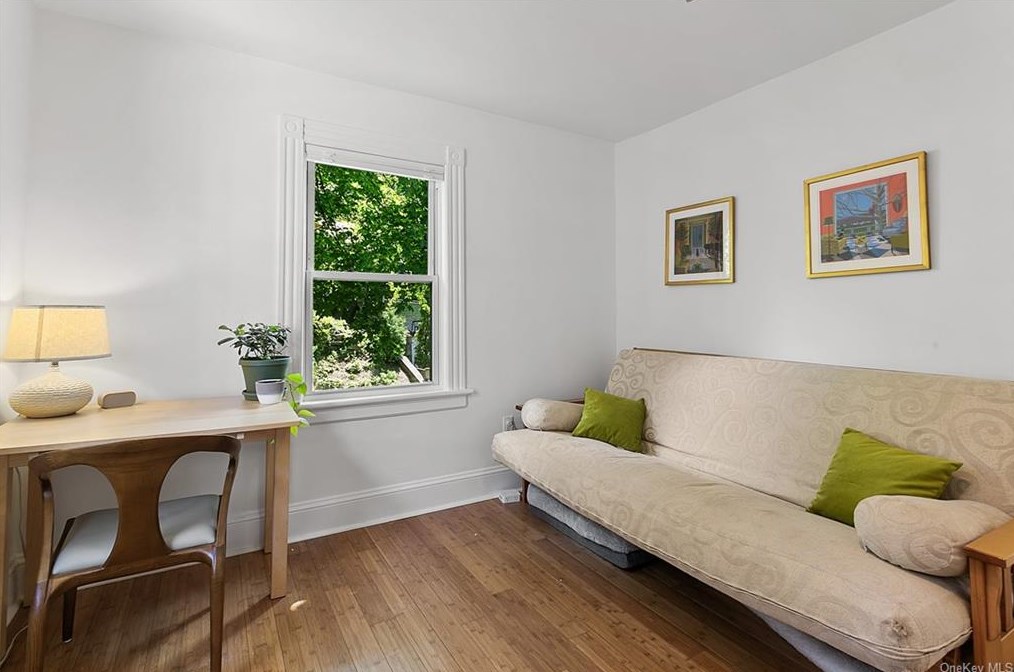 55 Legrande Ave, North Tarrytown NY  10591-3405 exterior