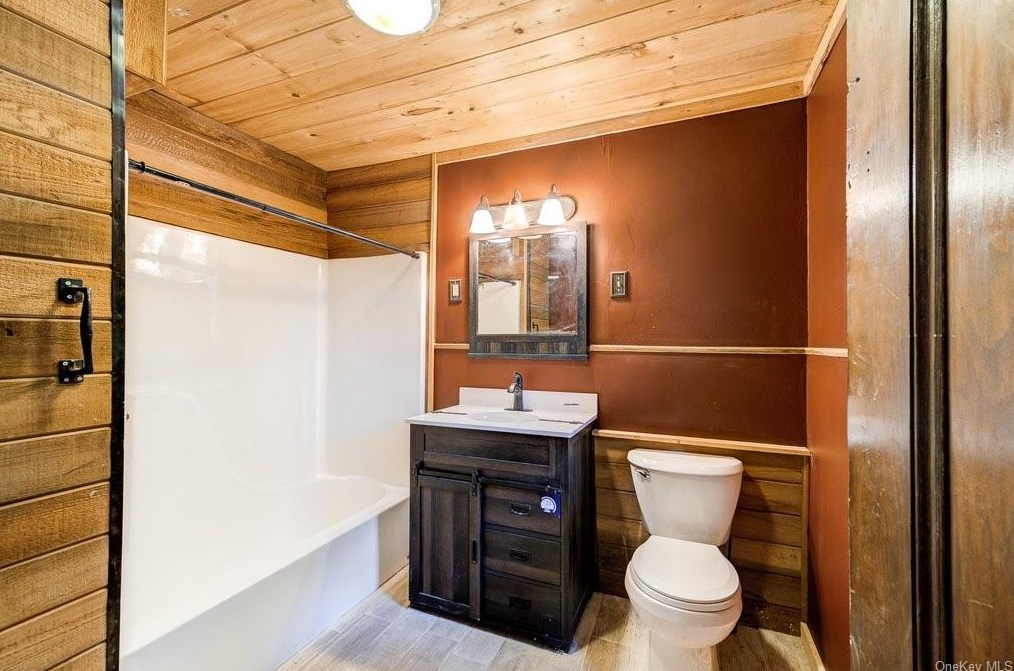 94 Little Rd, Wurtsboro NY  12790-4908 exterior