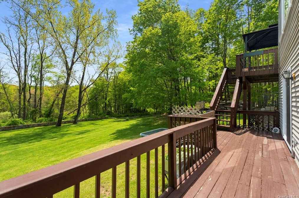 334 Fair St, Kent Lakes NY  10512-6141 exterior