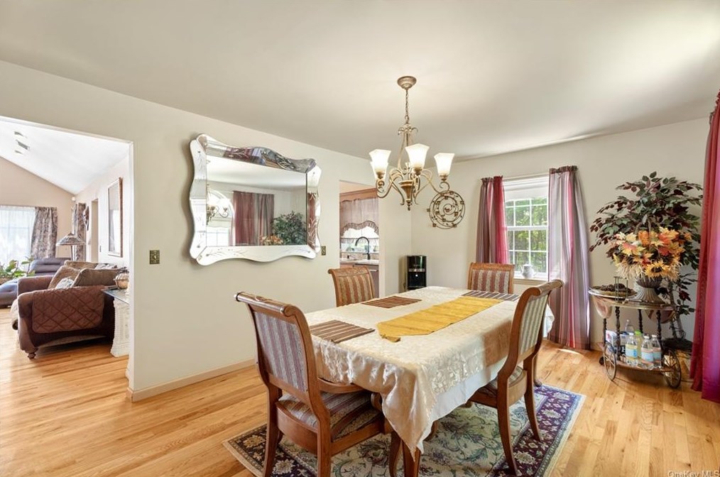 334 Fair St, Kent Lakes NY  10512-6141 exterior