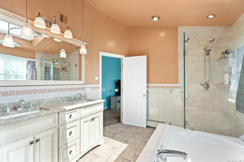 334 Fair St, Kent Lakes NY  10512-6141 exterior