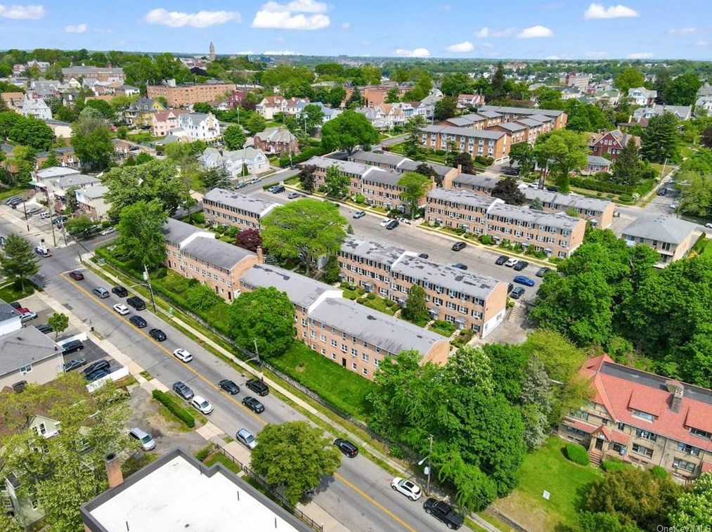 130 Glenwood Ave, Yonkers NY 10703-2649 exterior