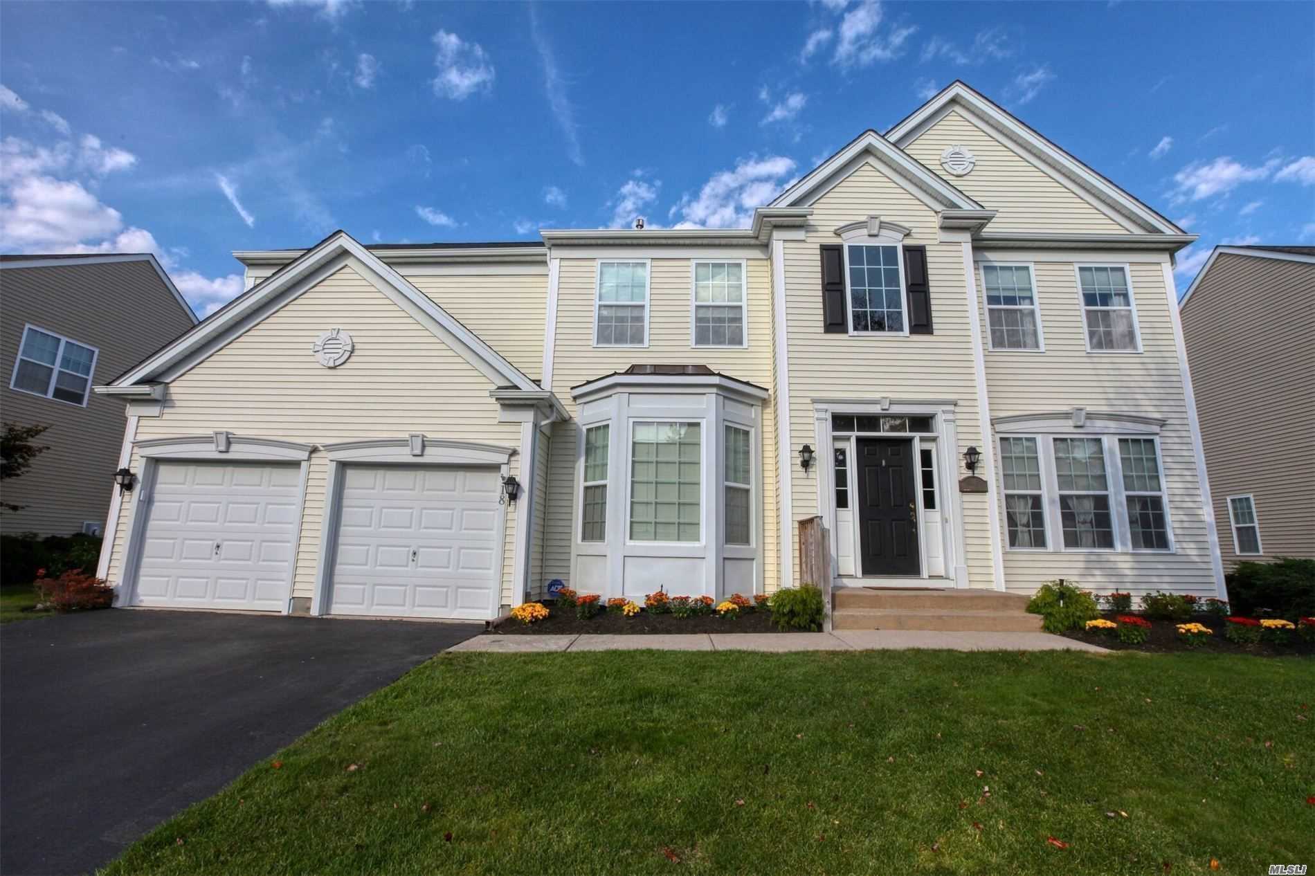 18 Pinehurst Dr, Mount Sinai, NY 11766 MLS 3210639 Coldwell Banker