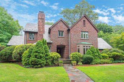 19 Carnegie Avenue - Photo 1