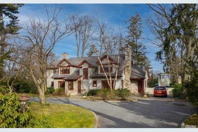 392 Roslyn Road - Photo 1
