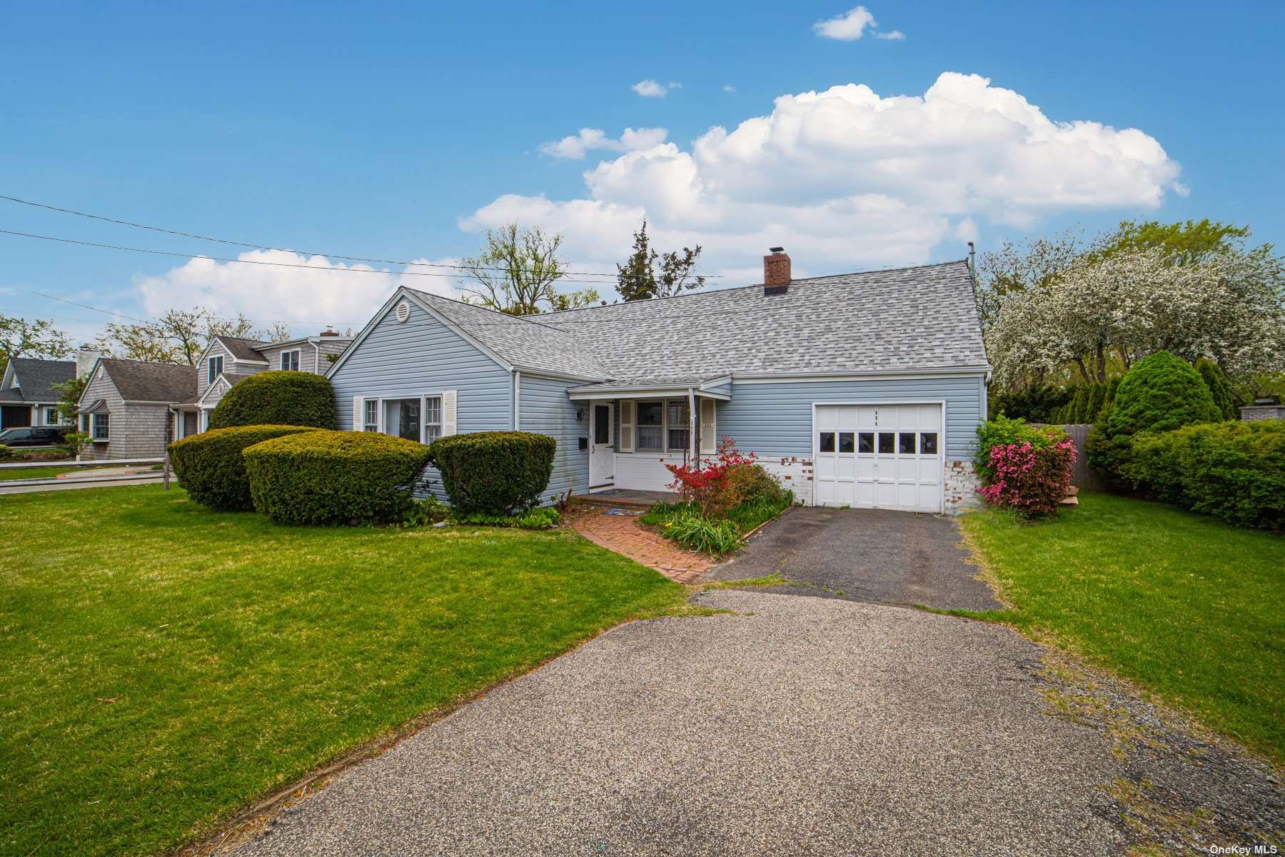 111 Bayway Ave, Bay Shore, NY 11706 MLS 3309761 Coldwell Banker