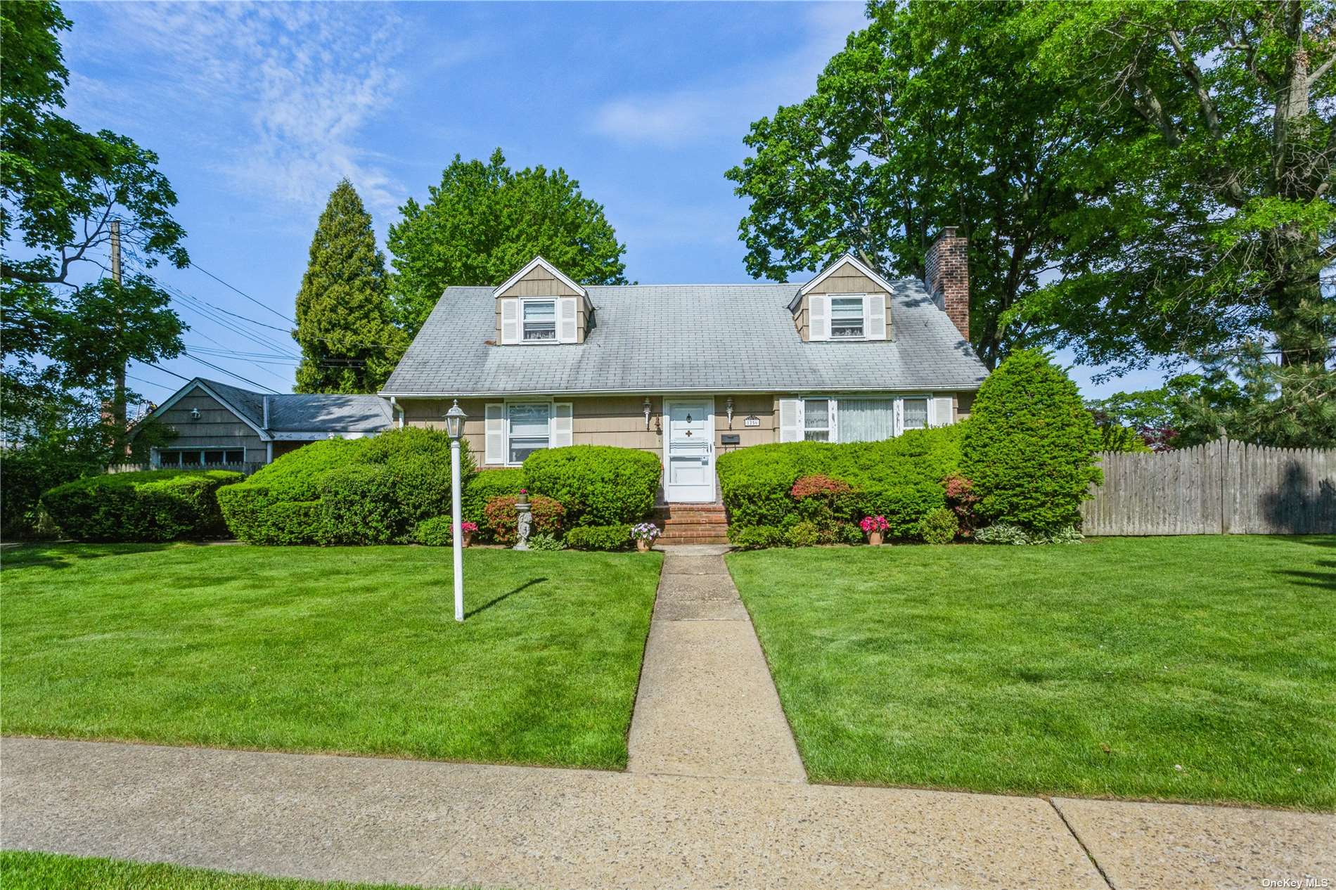 1256 Little Whaleneck Rd, Merrick, NY 11566 MLS 3310095 Coldwell Banker
