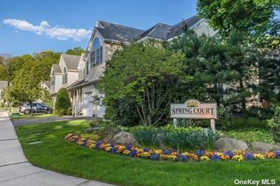 17 Spring Court #17 - Photo 1