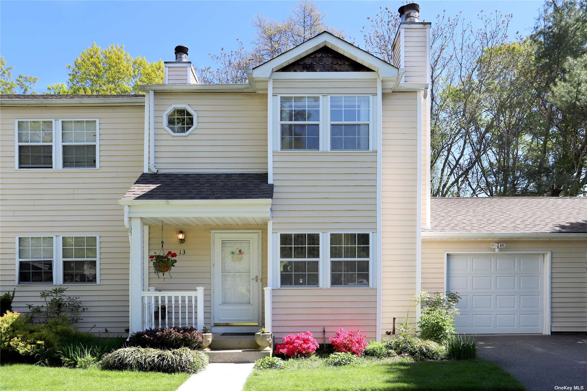 13 Stone Commons, Yaphank, NY 11980 MLS 3312449 Coldwell Banker