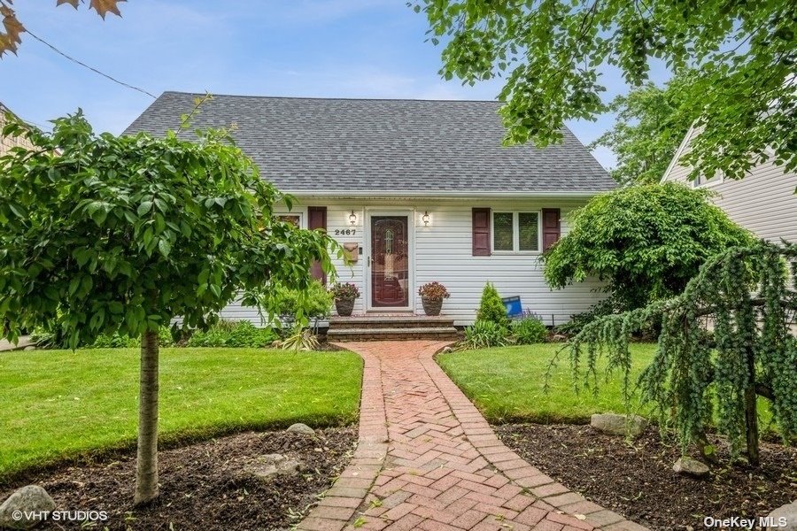 2467 Freeport St, Wantagh, NY 11793 MLS 3319206 Coldwell Banker
